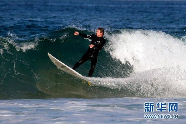 油价下跌但月线上涨7%，供需信号繁杂尚难以坚定看涨